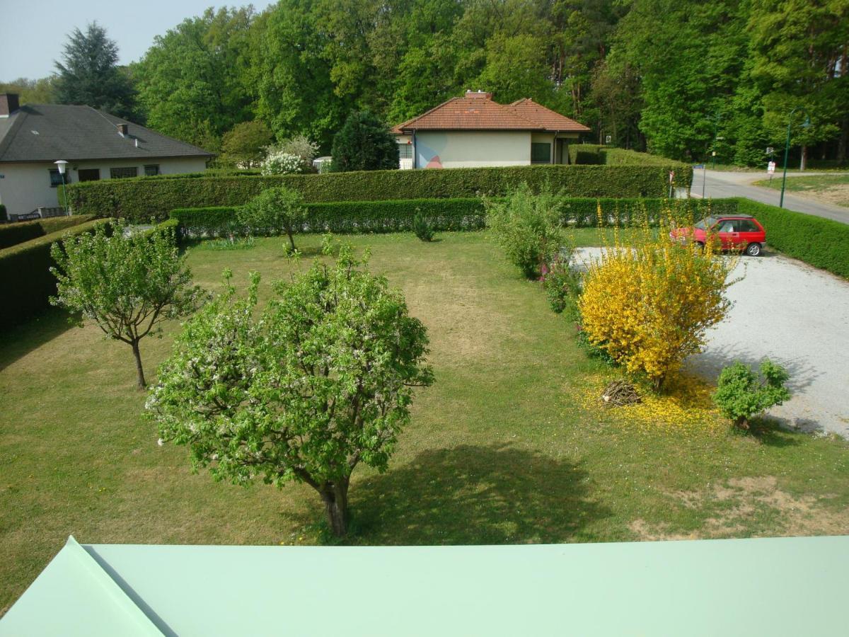 Bed and Breakfast Haus Camelia Bad Tatzmannsdorf Exterior foto